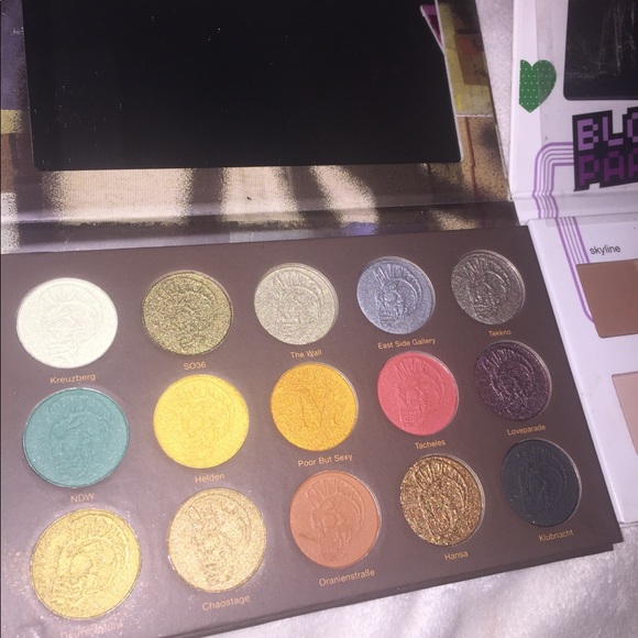 Makeup bundle - Picture 3 of 6